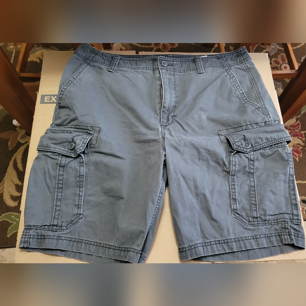 GUC Old Navy Cargo Shorts 36